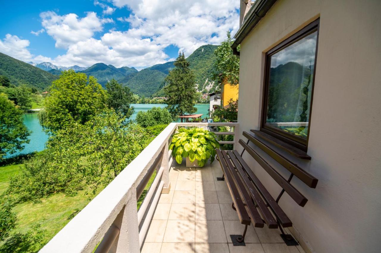 House By The Lake Most na Soči Екстериор снимка